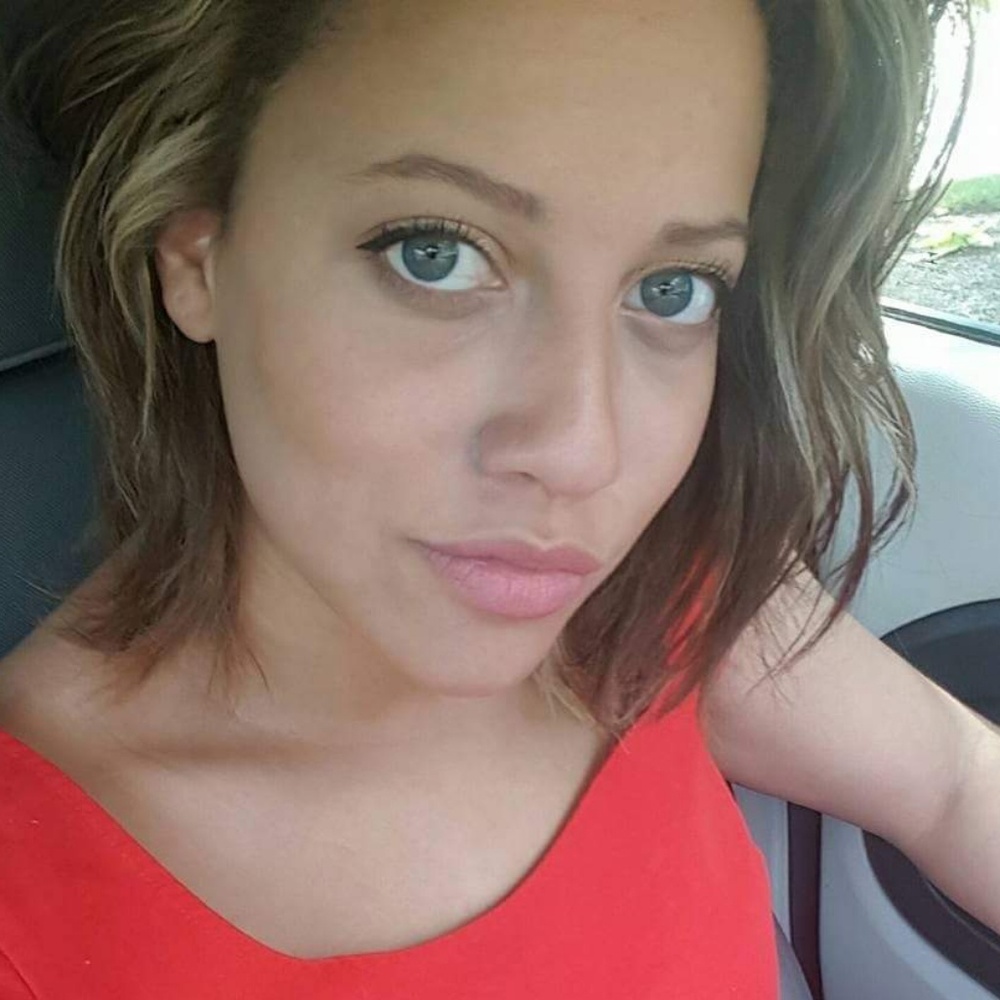 Meet your seller 🎉Yes those are my real eyes